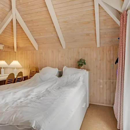 Family-friendly With Shared Activities Such As Swimming Pool, Tennis Court And Ball Fields * Fjerritslev