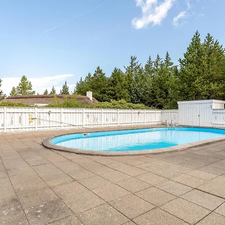 Family-friendly With Shared Activities Such As Swimming Pool, Tennis Court And Ball Fields *